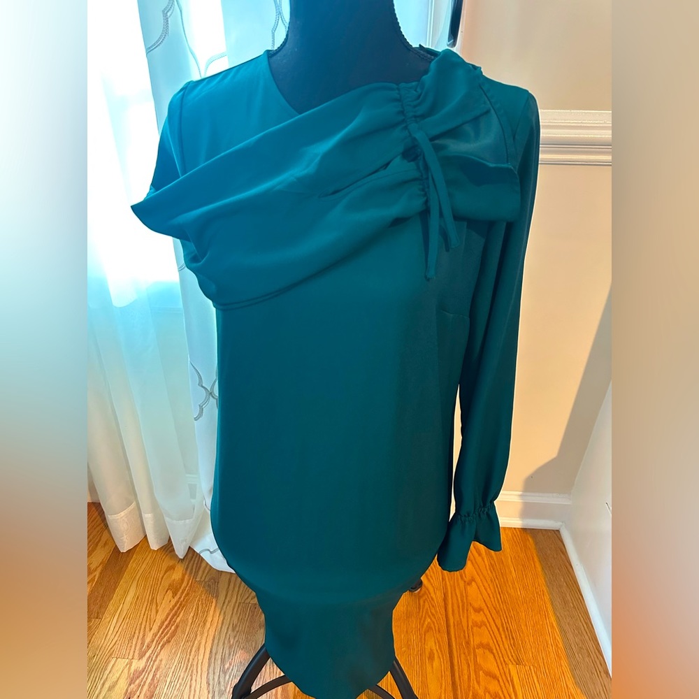 Banana Republic women’s size 6 mid-dress